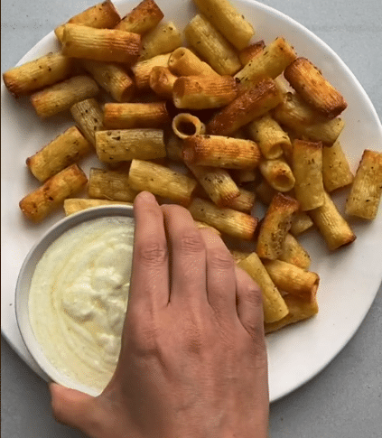 TikTok: How to make pasta chips – the latest food trend!